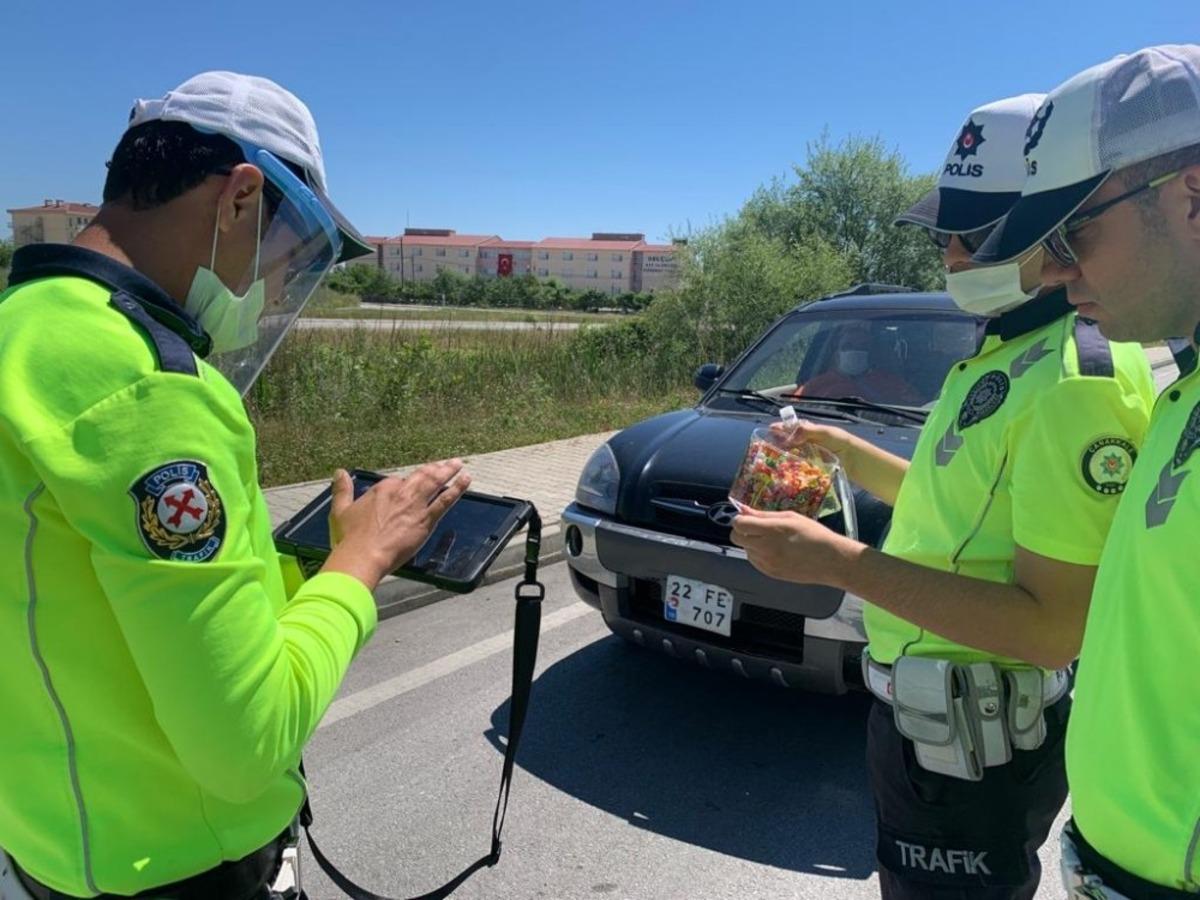 Biga&rsquo;da sokağa &ccedil;ıkma kısıtlamasında trafik denetimi