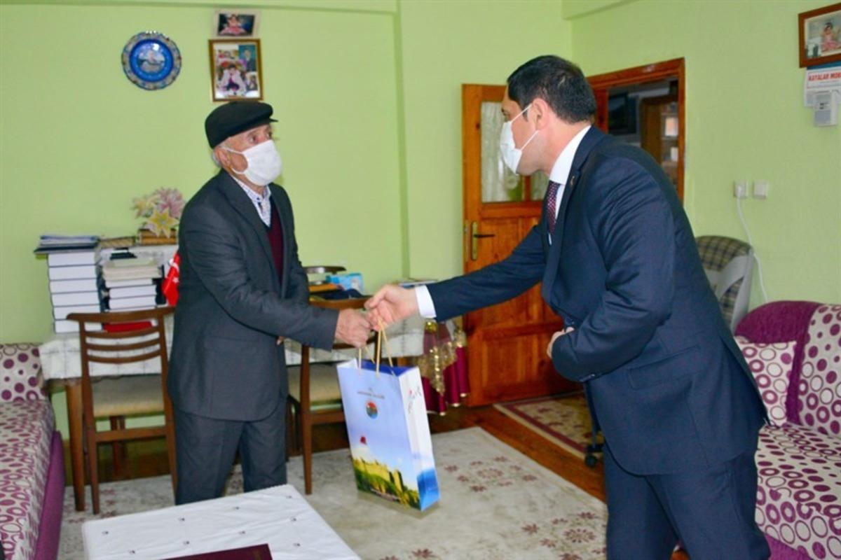 Vali Masatlı, şehit aileleri ve şehitlik ziyaretinde bulundu