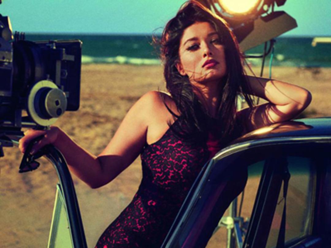 Nurg&uuml;l Yeşil&ccedil;ay'dan seksi pozlar