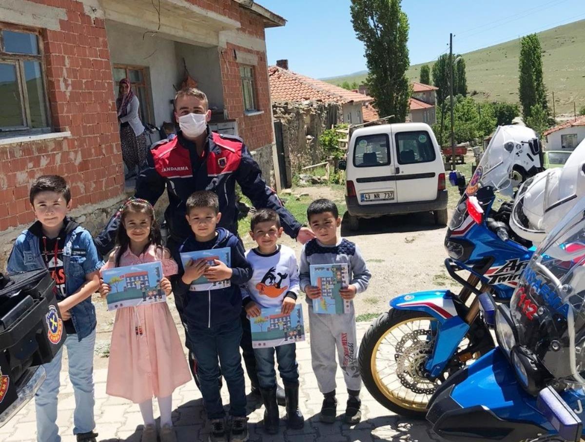 Jandarmanın "Huzur ve Hızır" timleri bayramda da g&ouml;rev başında