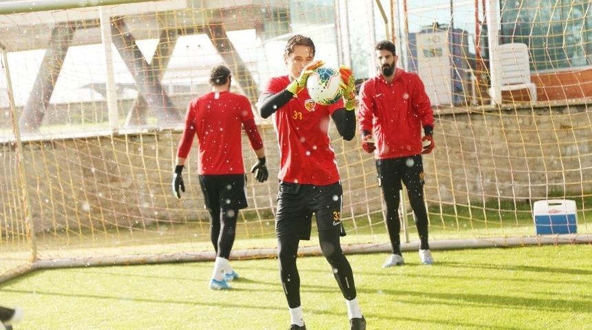 Kayserispor kaptanı Silviu Lung: "&Ccedil;ifte bayram yaşamak istiyoruz"