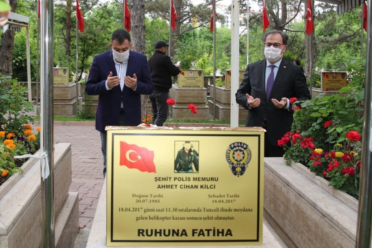 Başkan &Ouml;zdoğan ve Kaymakam Sezen&rsquo;den şehit ailelerine bayram ziyareti