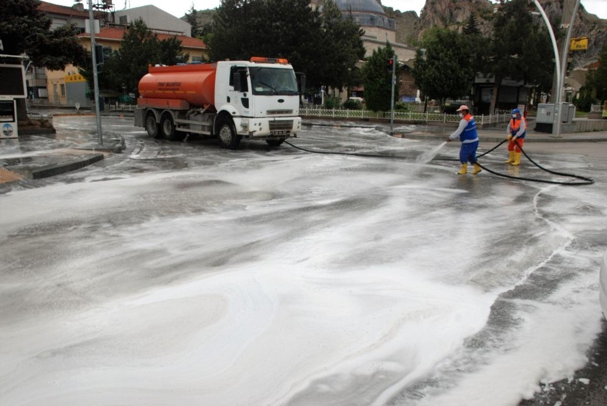 Sokağa &ccedil;ıkma kısıtlamasını fırsata &ccedil;evirdiler