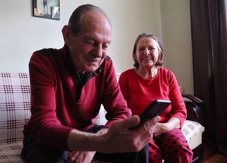 Yaşlı bazı vatandaşlar ilk kez görüntülü görüştü G2