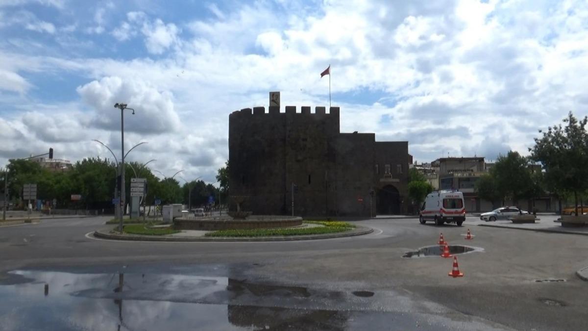 Diyarbakır&rsquo;da kısıtlamanın 3&rsquo;&uuml;nc&uuml; g&uuml;n&uuml;nde de sessizlik hakim