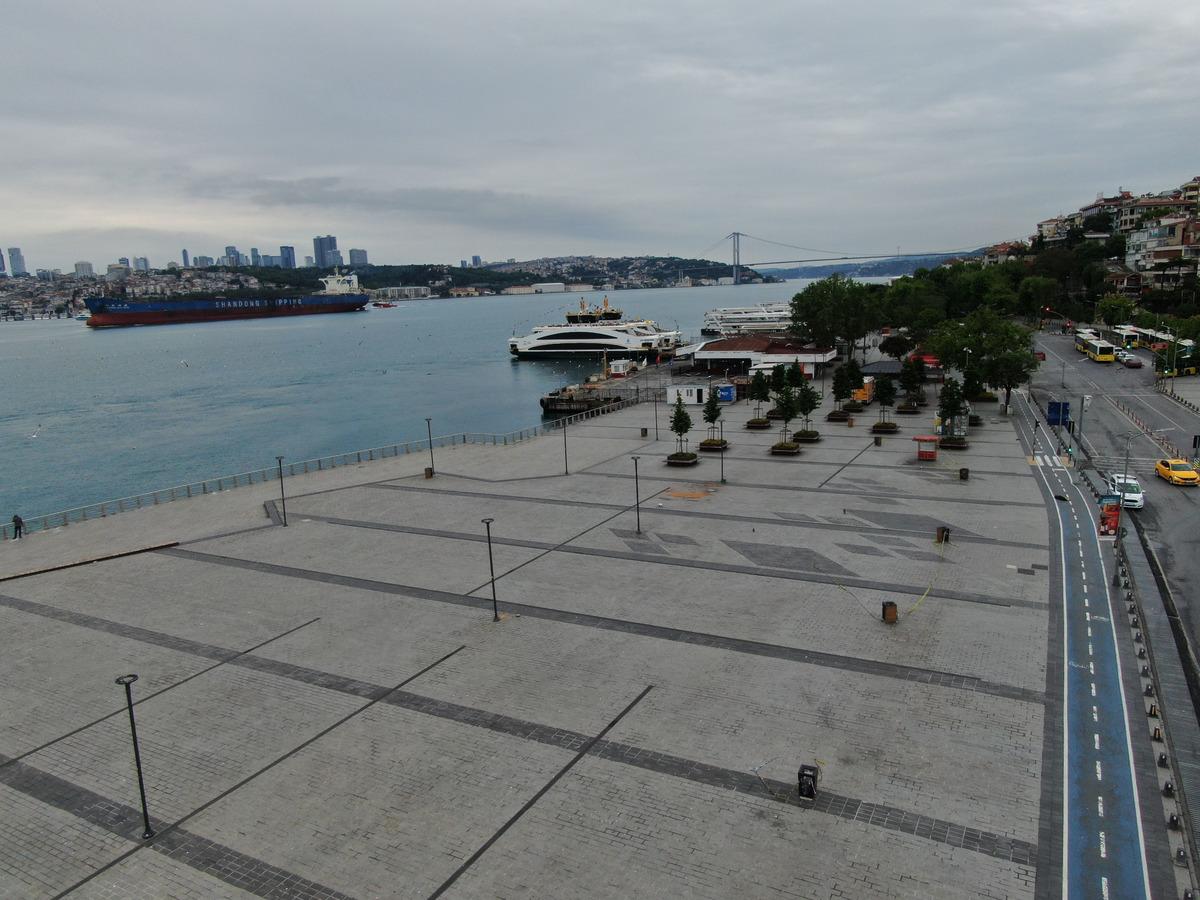 &Uuml;sk&uuml;dar Meydanı Bayram'ın 2'inci g&uuml;n&uuml; de boş kaldı