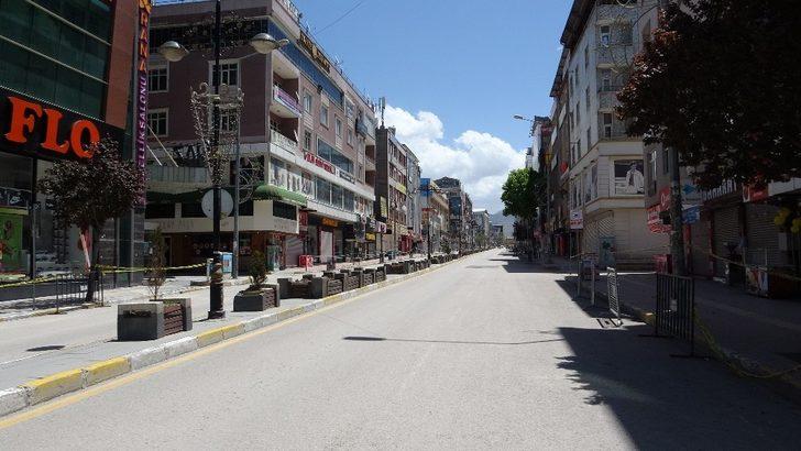 Van’da cadde ve sokaklar boş kaldı G2