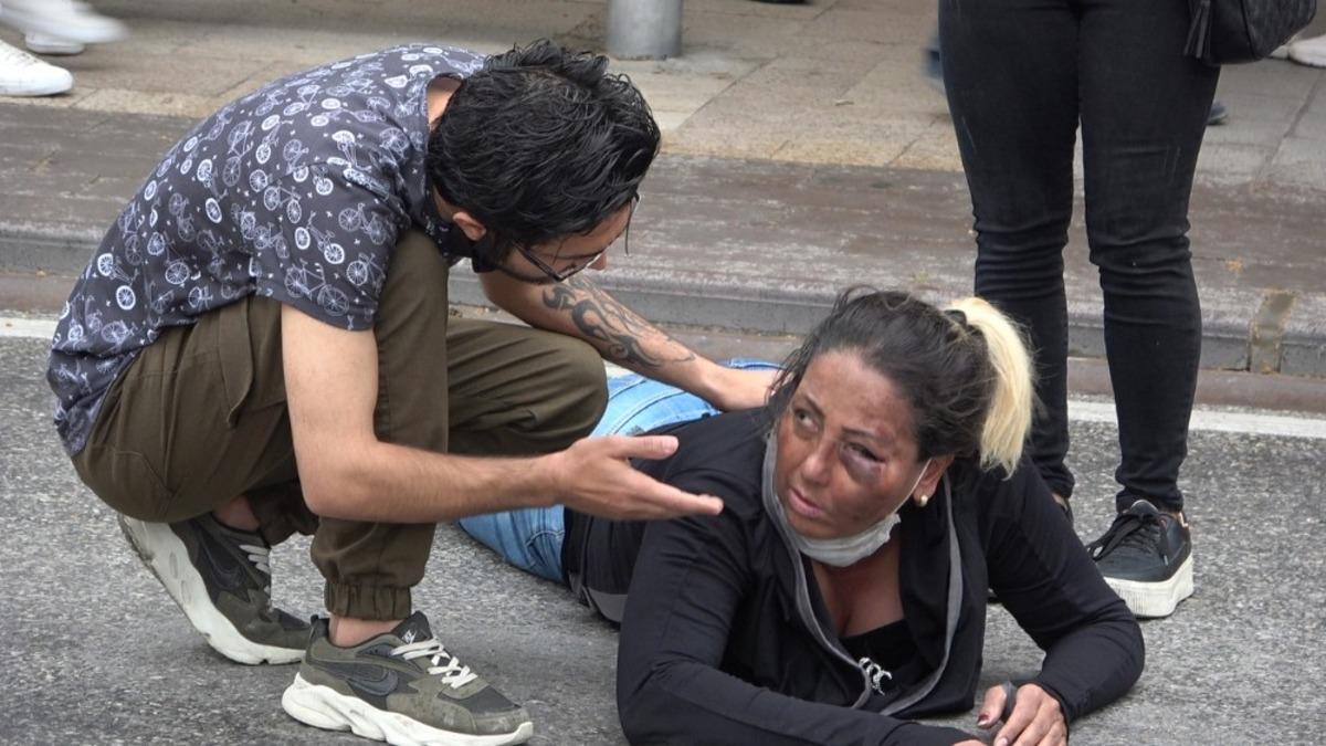 K&ouml;pekten korkan kadın motosikletten d&uuml;şt&uuml;!