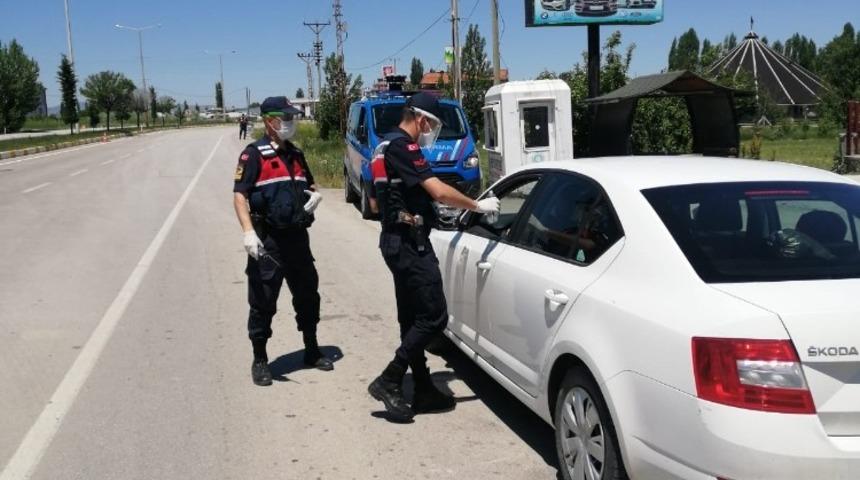 Jandarma&rsquo;dan şekerli kolonyalı denetim