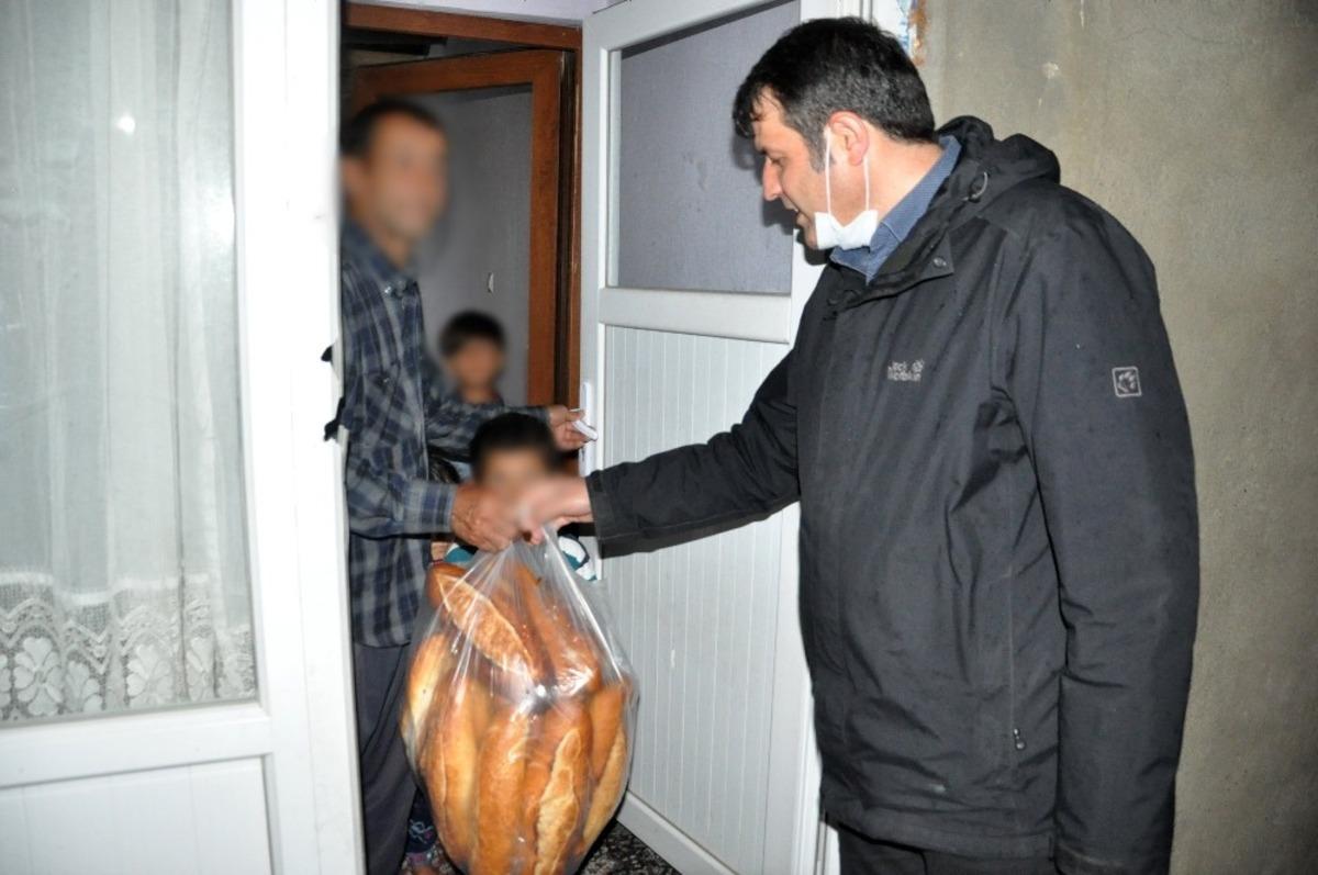 Başkan &Ccedil;oğa&ccedil;&rsquo;tan ihtiya&ccedil; sahiplerine ekmek
