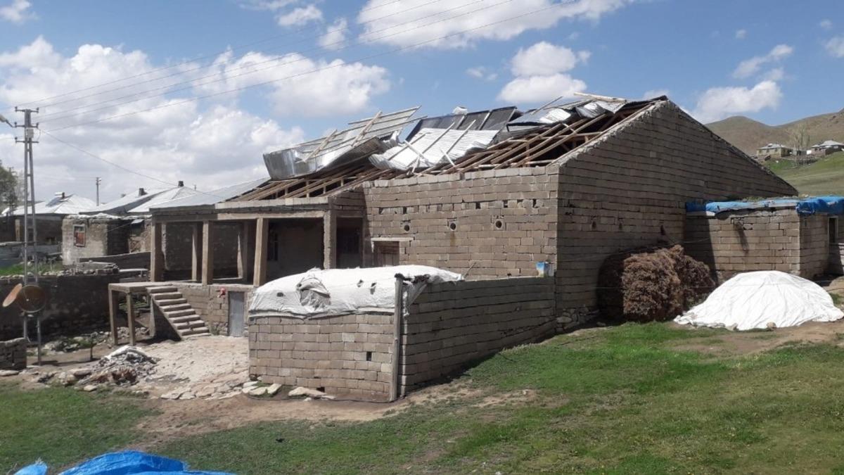 &Ccedil;aldıran&rsquo;da fırtına &ccedil;atıları u&ccedil;urdu