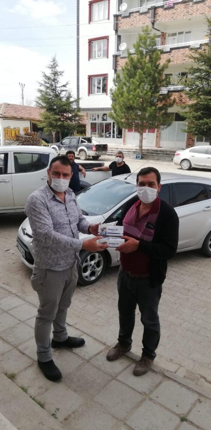 ÇEL-DER’den gıda yardımı ve maske dağıtımı G2