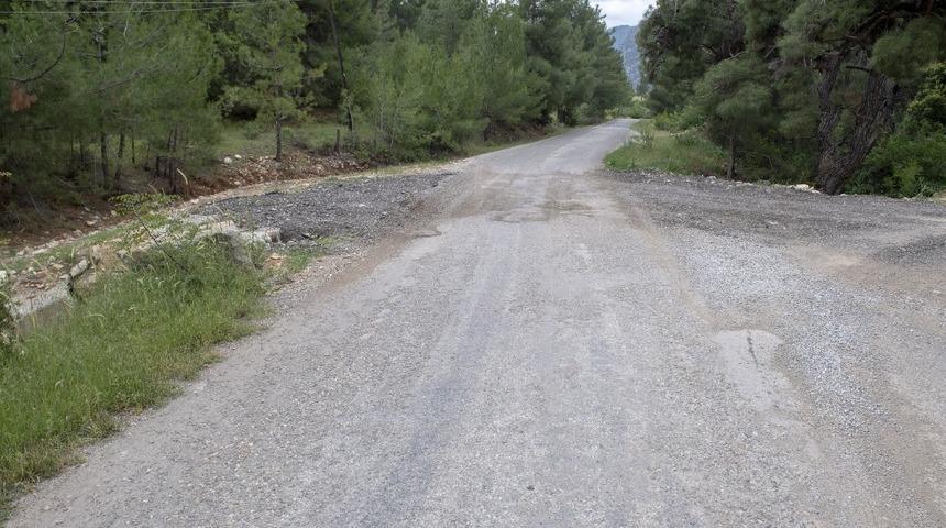 Silifke’de yol çalışması