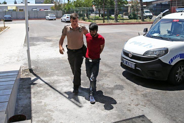 GÜNCELLEME - Polis aracına çarptıkları otomobille kaçmaya çalışan 3 şüpheli yakalandı G1