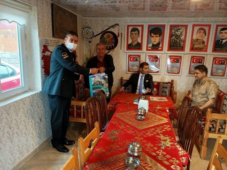 Ahlat Kaymakamı Erat’tan şehit ailelerine bayram ziyareti G2