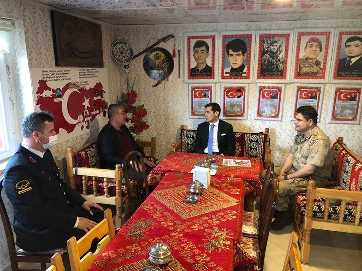 Ahlat Kaymakamı Erat’tan şehit ailelerine bayram ziyareti G3