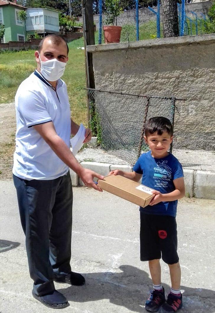 Çorum'un Sungurlu ve Boğazkale ilçelerindeki 450 öğrenciye eğitim seti verildi G3
