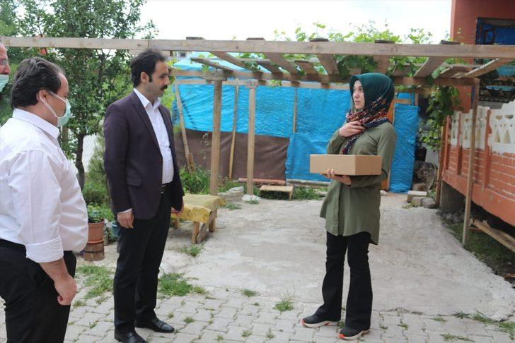 Çorum'un Sungurlu ve Boğazkale ilçelerindeki 450 öğrenciye eğitim seti verildi G4