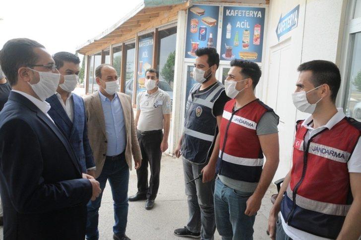 Kaymakam Sinanoğlu’ndan polislere baklava ikramı G3