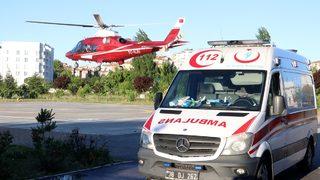Hızarla elini kesen kişi ambulans helikopterle hastaneye kaldırıldı