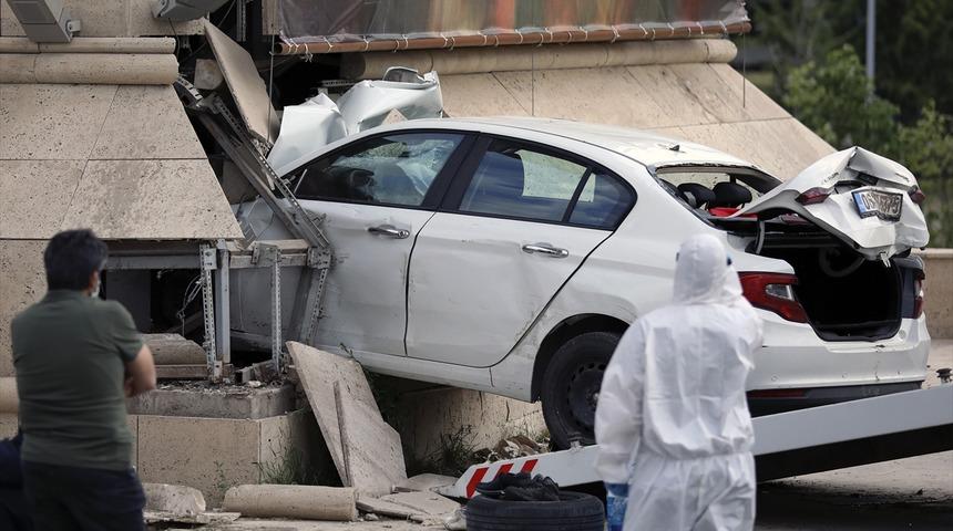 Ankara'da feci kaza! Polisten ka&ccedil;ıyordu...