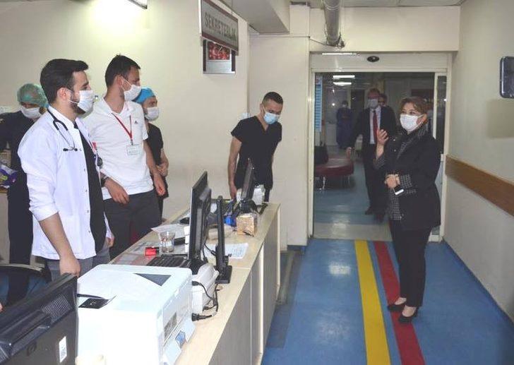 Emniyet ve sağlık çalışanlarına bayram ziyareti G3