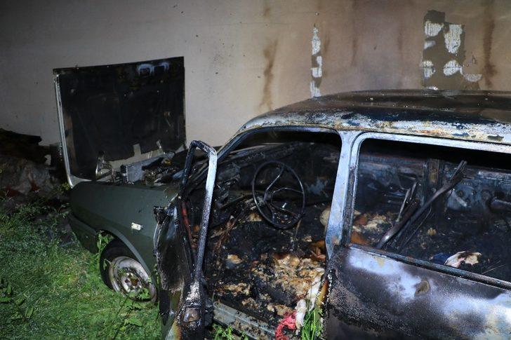 Park halindeki pikap alev topuna döndü G5