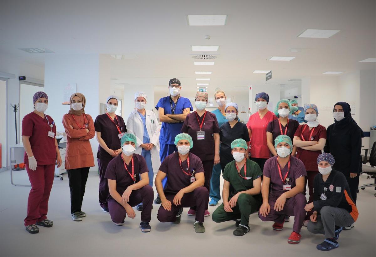 Bilim Kurulu &uuml;yesi yoğun bakımda Covid-19'la m&uuml;cadeleyi anlattı