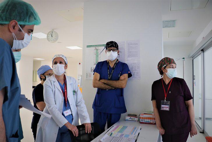 Bilim Kurulu üyesi yoğun bakımda Covid-19'la mücadeleyi anlattı G2