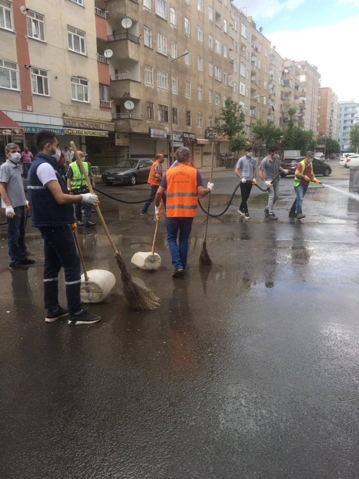 Sakarya Caddesi dezenfekte edildi
