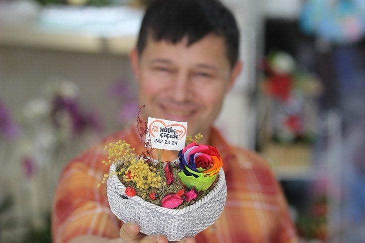 Hem doktor hem çiçekçi G2