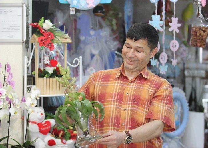 Hem doktor hem çiçekçi G3