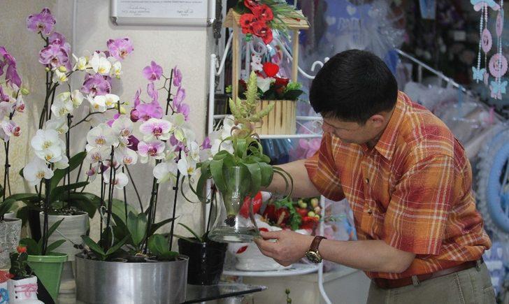 Hem doktor hem çiçekçi G4