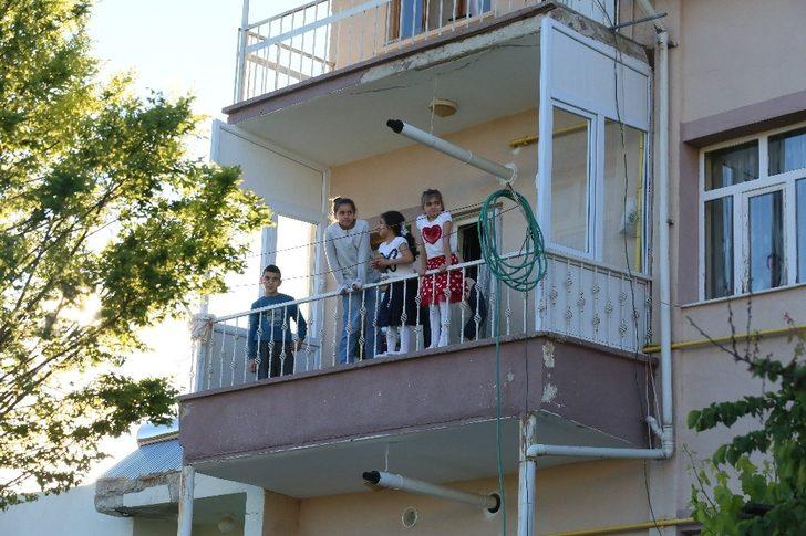 Develi’de Ramazan Bayramında balkonlarda bayram coşkusu G2