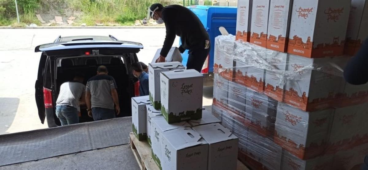 Girişimci ve Yenilik&ccedil;i Liderler Derneğinden 260 aileye yardım kolisi