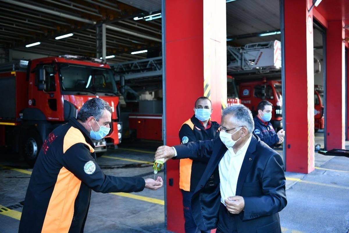 Başkan B&uuml;y&uuml;kkılı&ccedil;: "Birbirimize sahip &ccedil;ıkıyoruz"