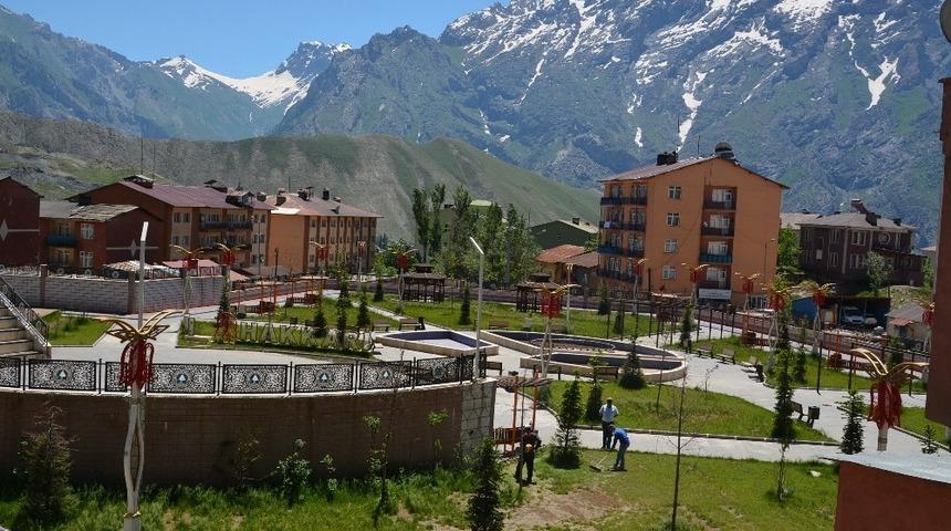 Hakkari Kent Park yeniden temizlendi