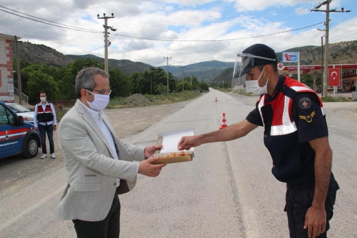 Kaymakam Pişkin kontrol noktalarını denetledi