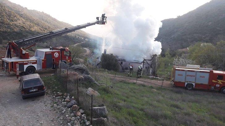 Denizli itfaiyesi bayramda  73 olaya müdahale etti G5