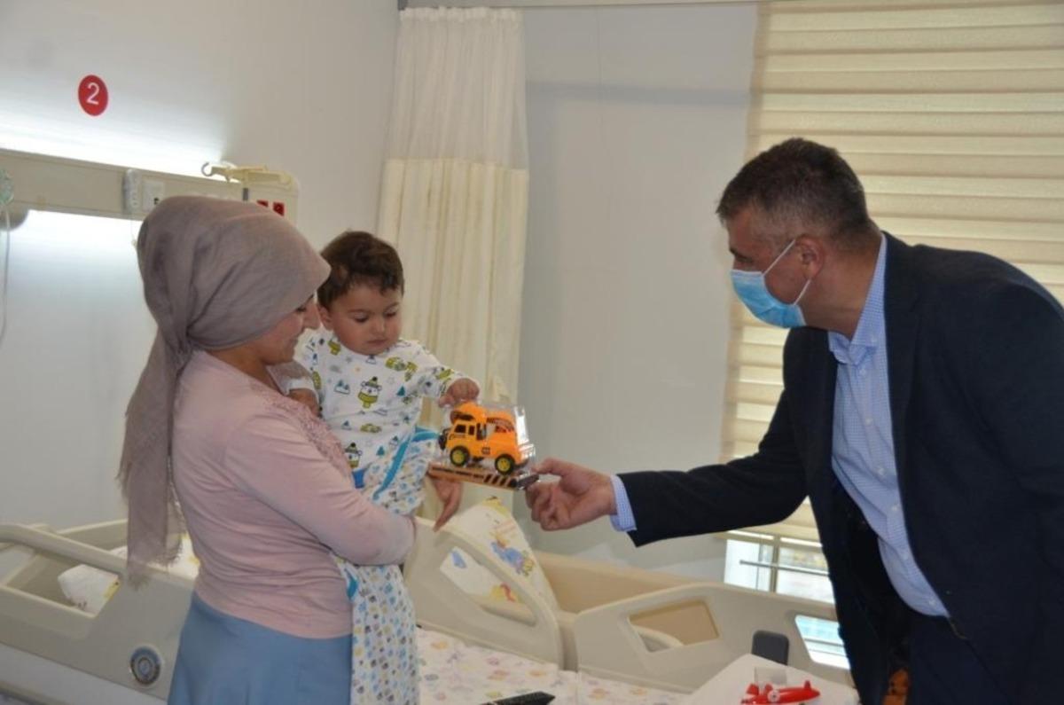 Başhekim Akt&uuml;rk&rsquo;dan hem ziyaret hem de Covid-19 uyarısı