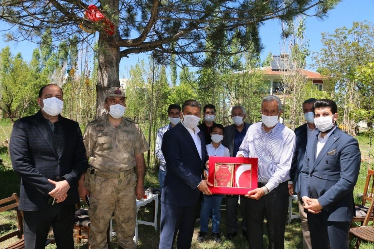Kaymakam Mehmetbeyoğlu&rsquo;ndan şehit ailelerine ziyaret