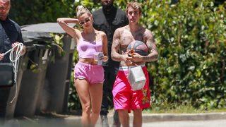 Justin Bieber-Hailey Baldwin çifti basketbol oynadı 
