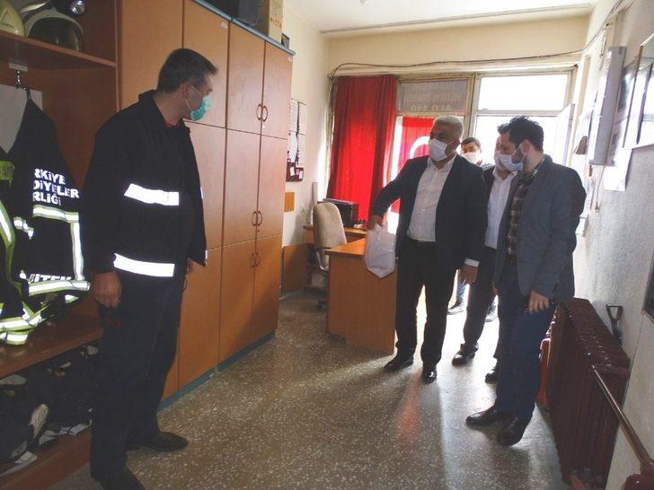 Hisarcık protokolünden güvenlik güçleri ile sağlık ve itfaiye ekiplerine bayram ziyareti G5