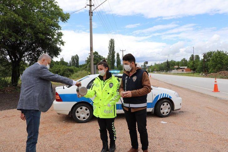 Başkan Biçer’den güvenlik güçlerine çay ikramı G5