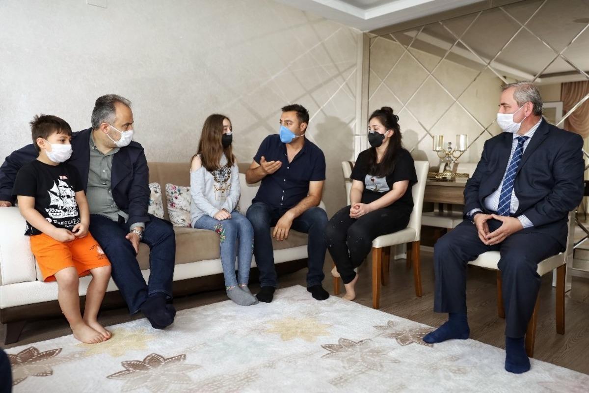 Bursa&rsquo;da seyyar satıcıların darp ettiği zabıtaya ziyaret