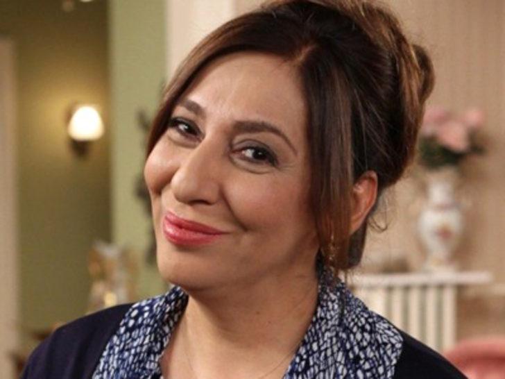 Melek Baykal'dan başörtülü kadınlara ağır hakaret G1