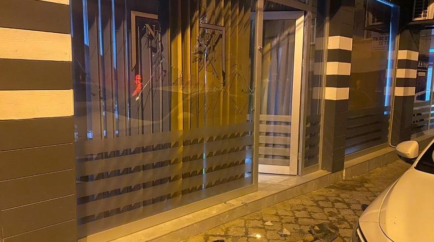 Turgutlu&rsquo;da iki d&uuml;kkana saldırı