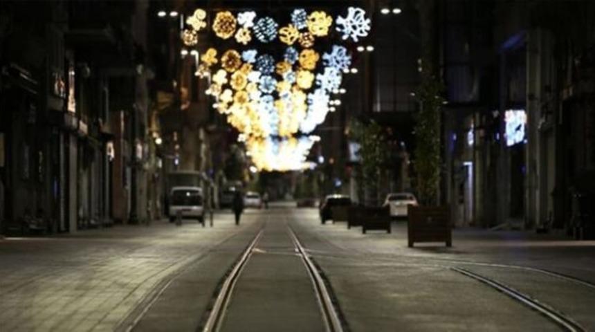 Koronavir&uuml;s nedeniyle uygulanan d&ouml;rt g&uuml;nl&uuml;k sokağa &ccedil;ıkma kısıtlaması sona erdi