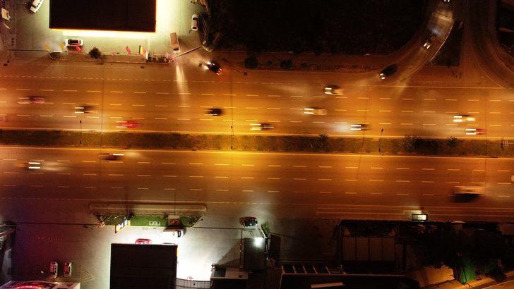 Polis, bankta oturup kahve içen vatandaşları görünce şaşkınlığa uğradı G5