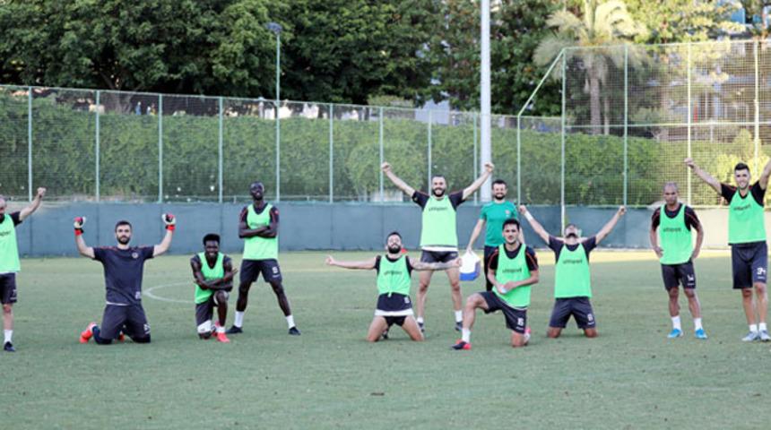 Aytemiz Alanyaspor'da yüzler gülüyor